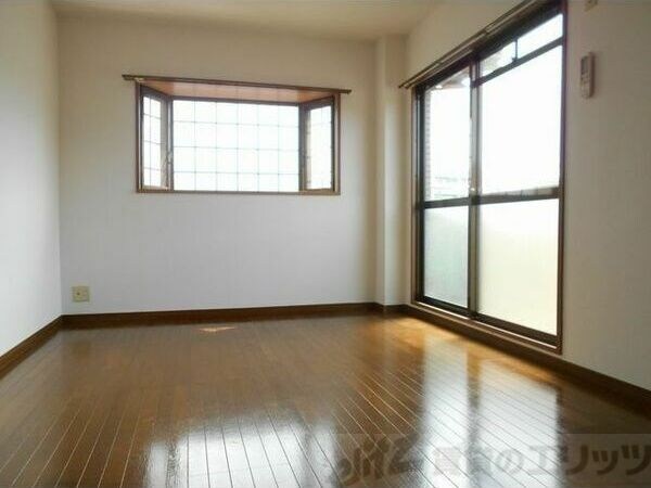 サンシャイン千里山の物件内観写真