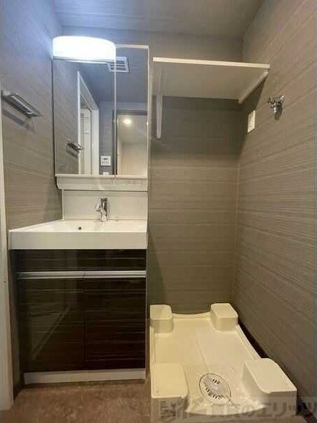 コンフォリア江坂広芝町の物件内観写真