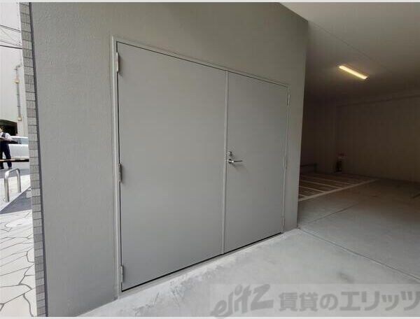 Alivis北梅田の物件内観写真