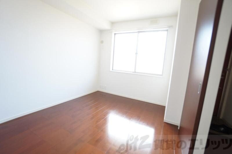 ローズタウンIIIの物件内観写真