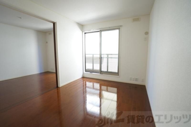 ローズタウンIIIの物件内観写真