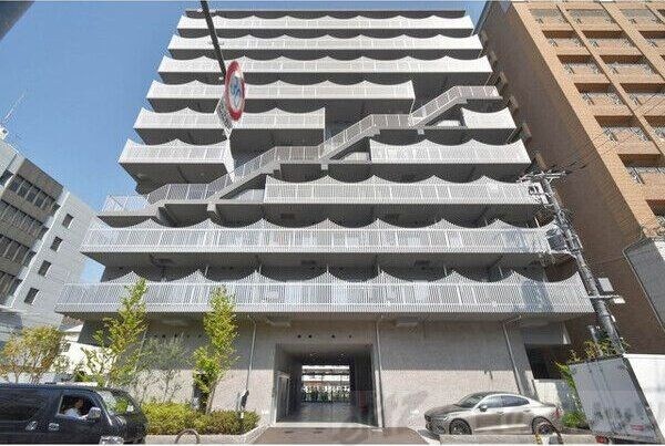 TOPAZ江坂の物件外観写真