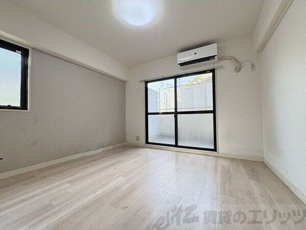 日の出プラザ1号館の物件内観写真