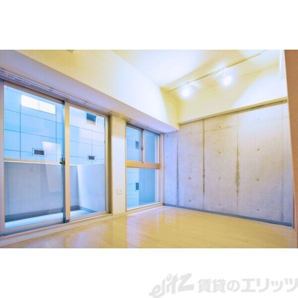 アスール江坂3rdの物件内観写真