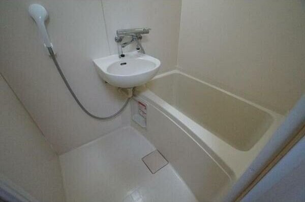 ハイツグローリーの物件内観写真