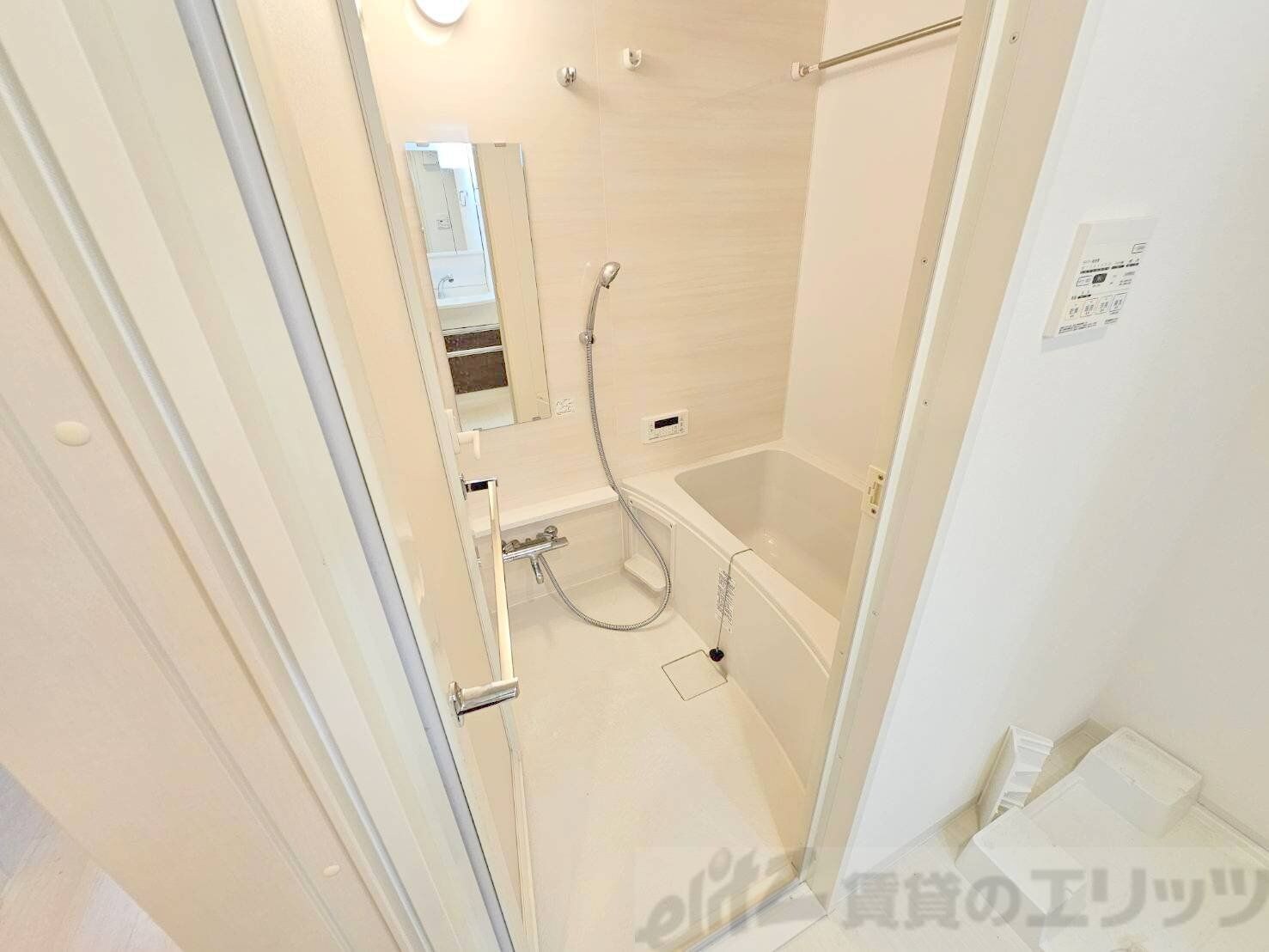 ガーデンクォーツ摂津正雀の物件内観写真