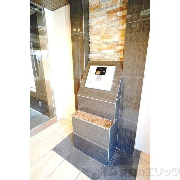 スペーシア江坂広芝町の物件内観写真