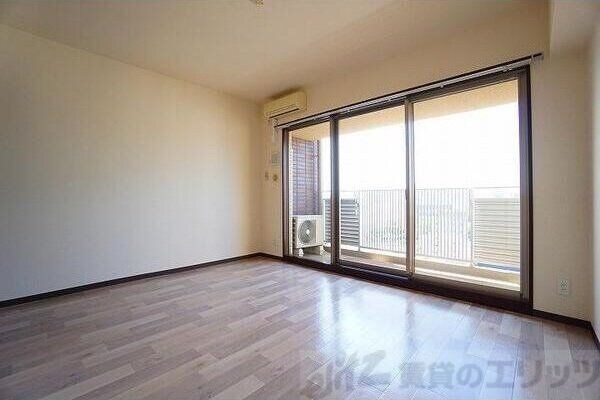 アーバンフラッツ西中島の物件内観写真