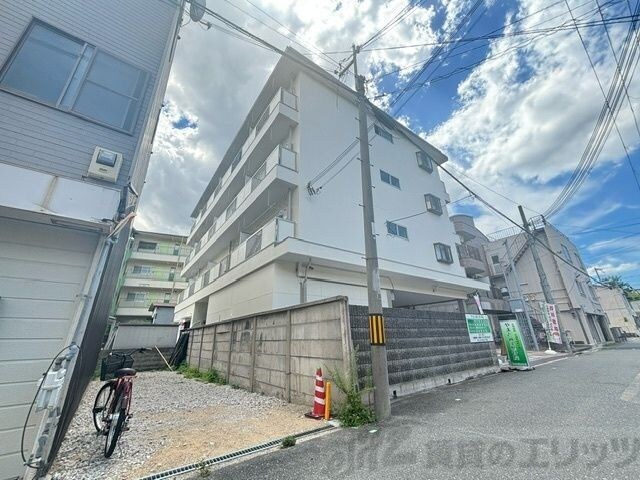 シャトレ下新庄の物件外観写真