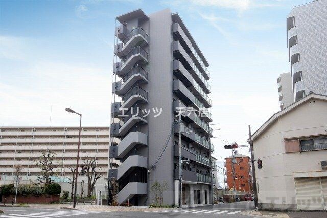 CREST　TAPP新大阪の物件外観写真