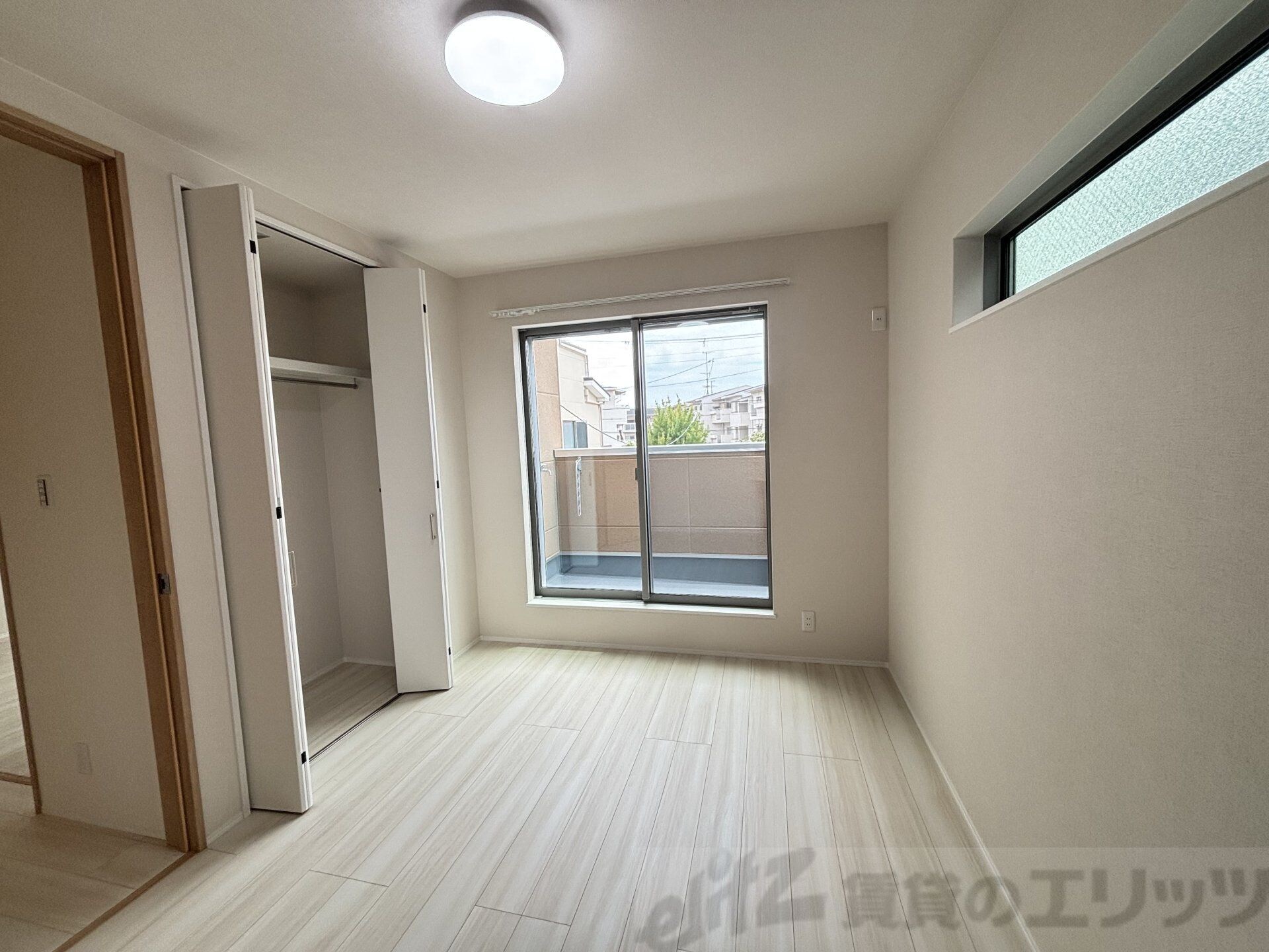 ファミリエ津之江A棟の物件内観写真