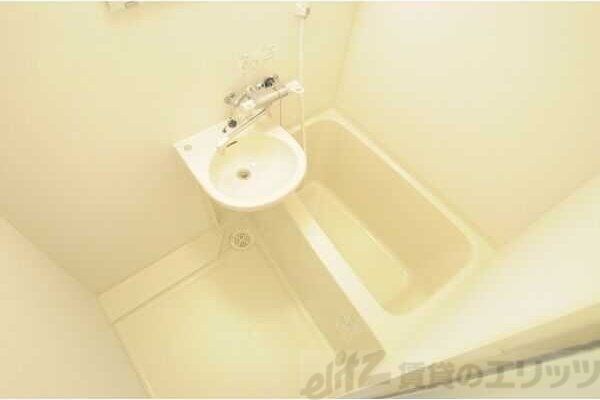 レオパレスイーズプレイスの物件内観写真