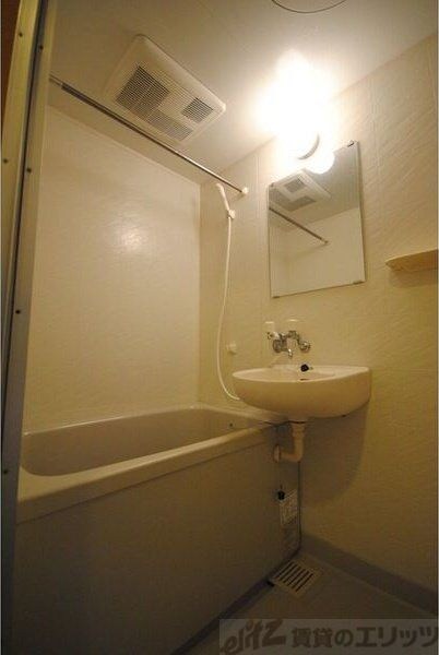 グリーンハイツ豊川Iの物件内観写真