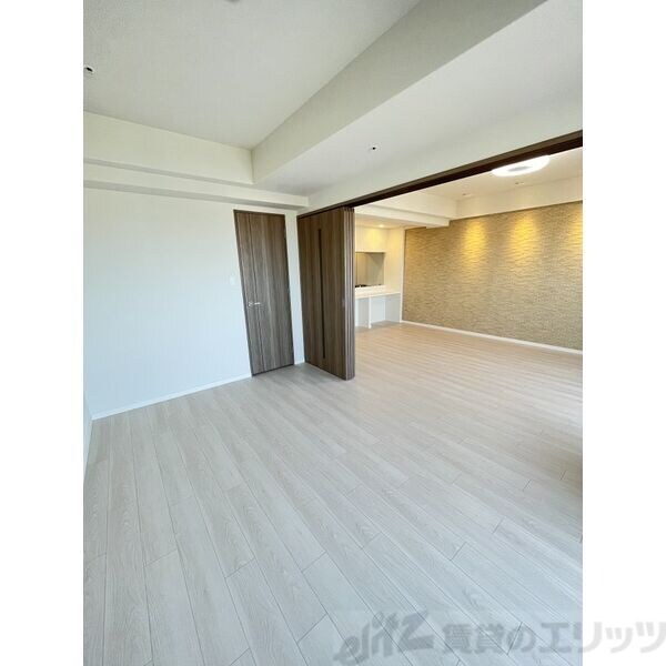 スプランディッド江坂駅前の物件内観写真