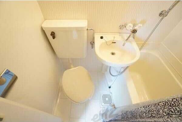 レリーサ真上の物件内観写真