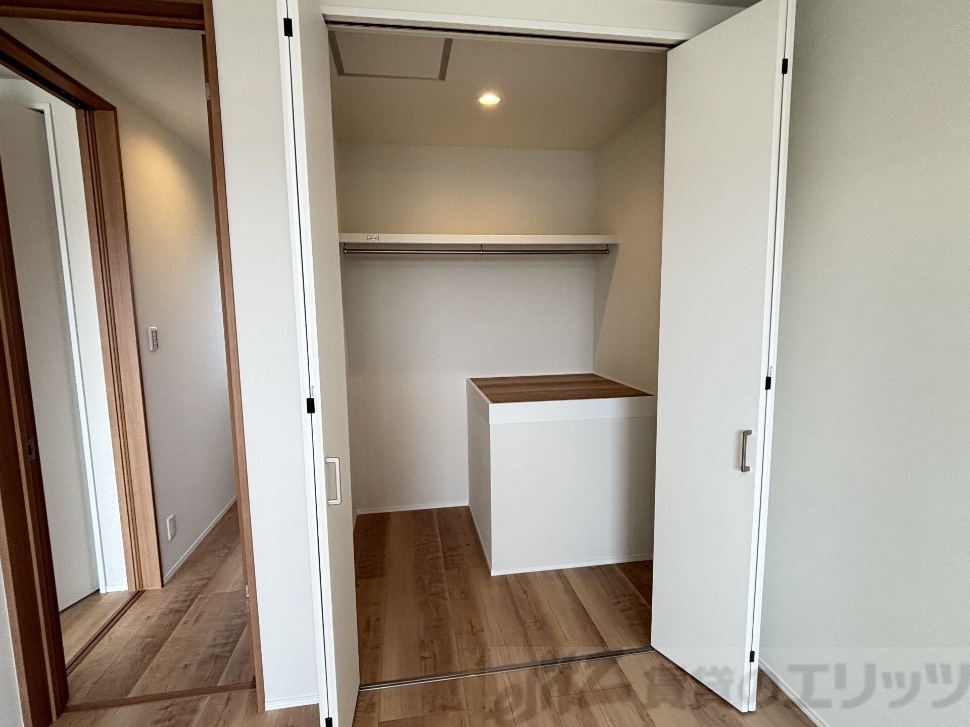 ファミリエ津之江D棟の物件内観写真