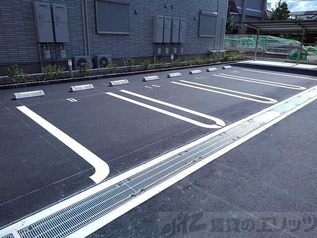 パインルーツIIIの物件内観写真