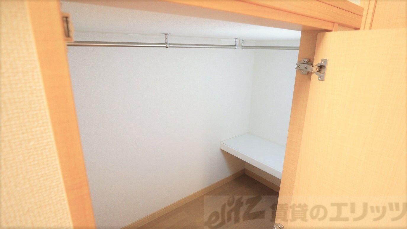 レオパレスイーズプレイスの物件内観写真