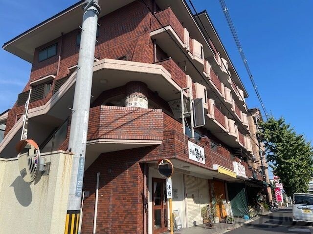 ロイヤルハイツ千里の物件外観写真