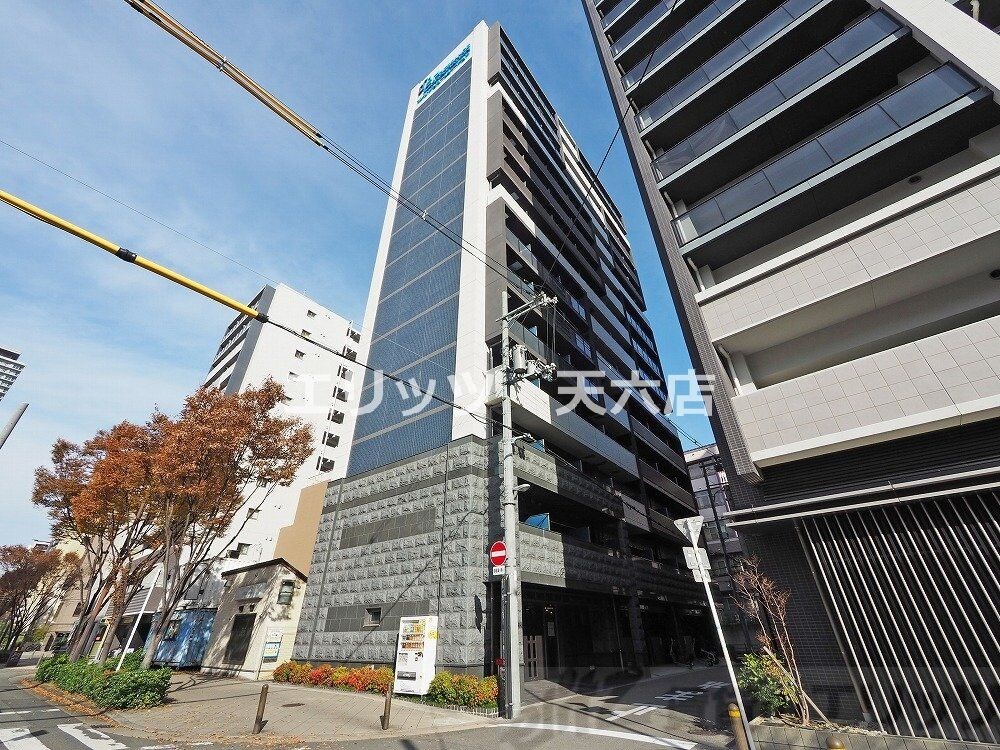 プレサンス梅田の物件外観写真
