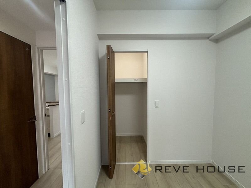 ラシュール・イン大橋IIの物件内観写真