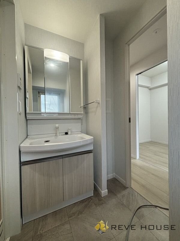 ラシュール・イン大橋IIの物件内観写真