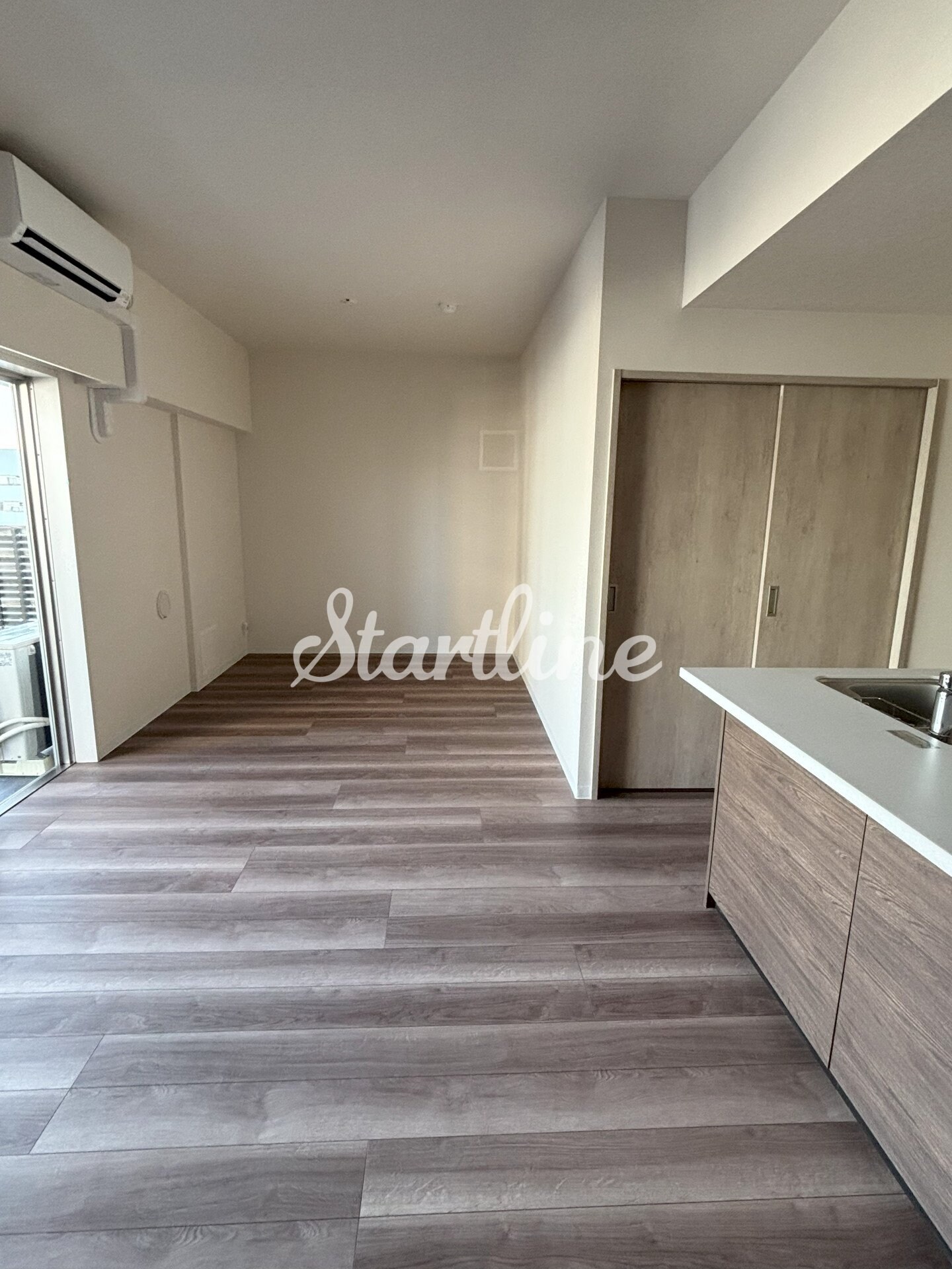 コンステレーション（ＣＯＮＳＴＥＬＬＡＴＩＯＮ)の物件内観写真