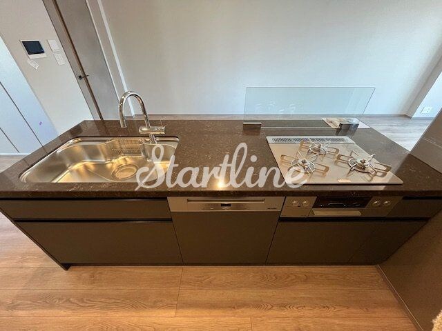 ル・アンドゥ南青山の物件内観写真