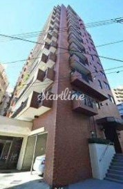 南青山ロイヤルハイツの物件外観写真