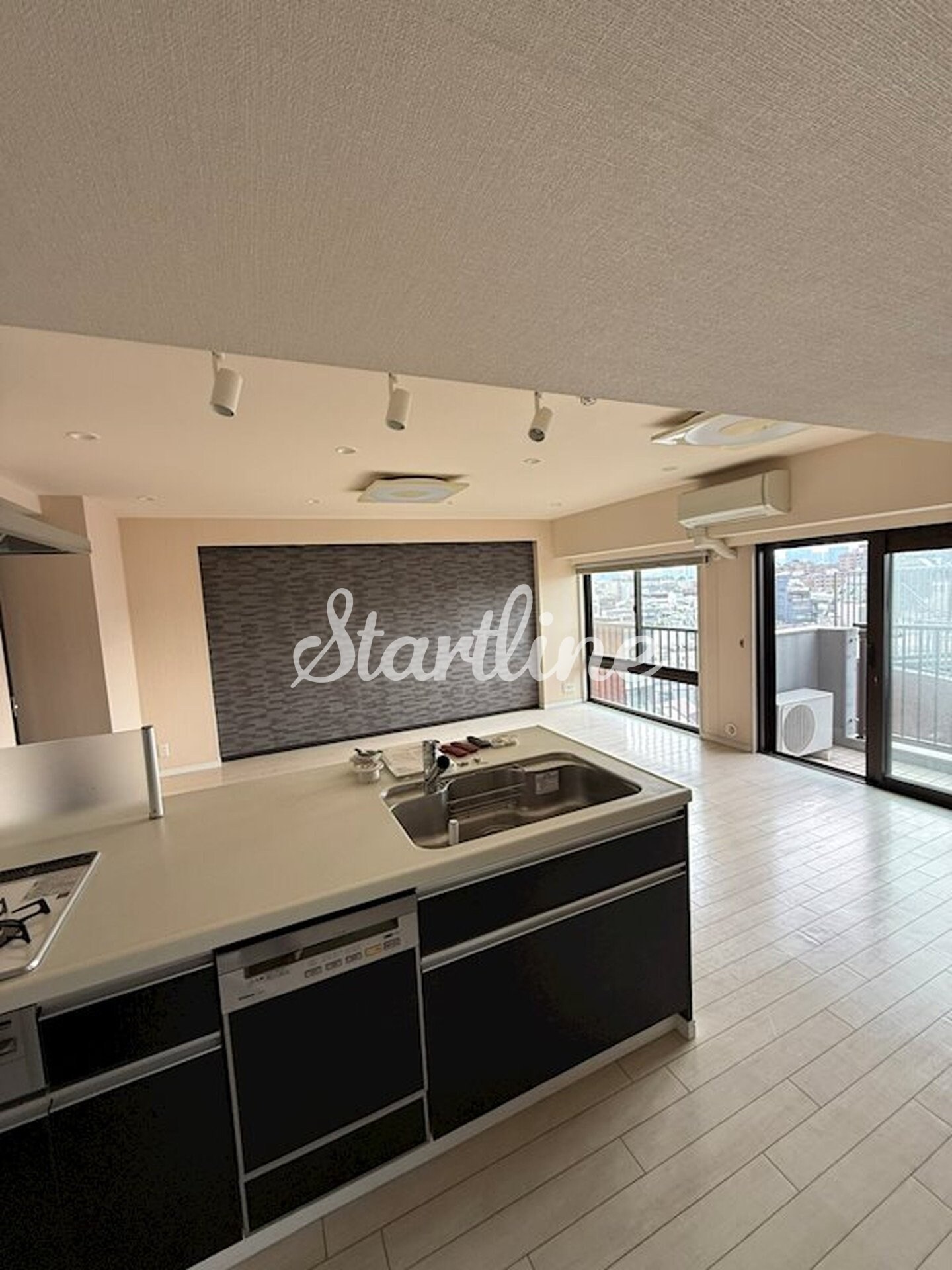 南青山ロイヤルハイツの物件内観写真