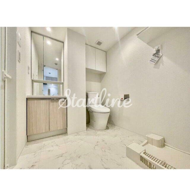 エストゥルース羽田の物件内観写真