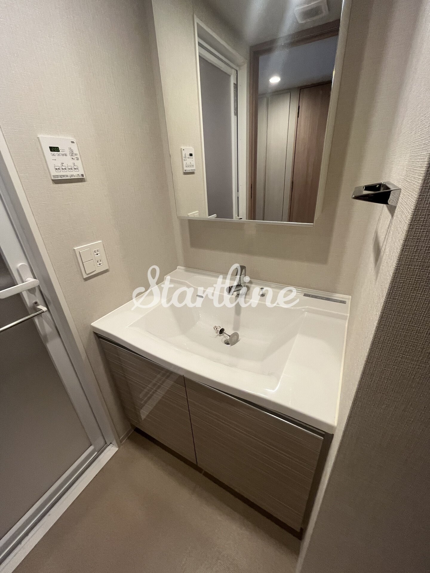 プラウドフラット上野松が谷の物件内観写真