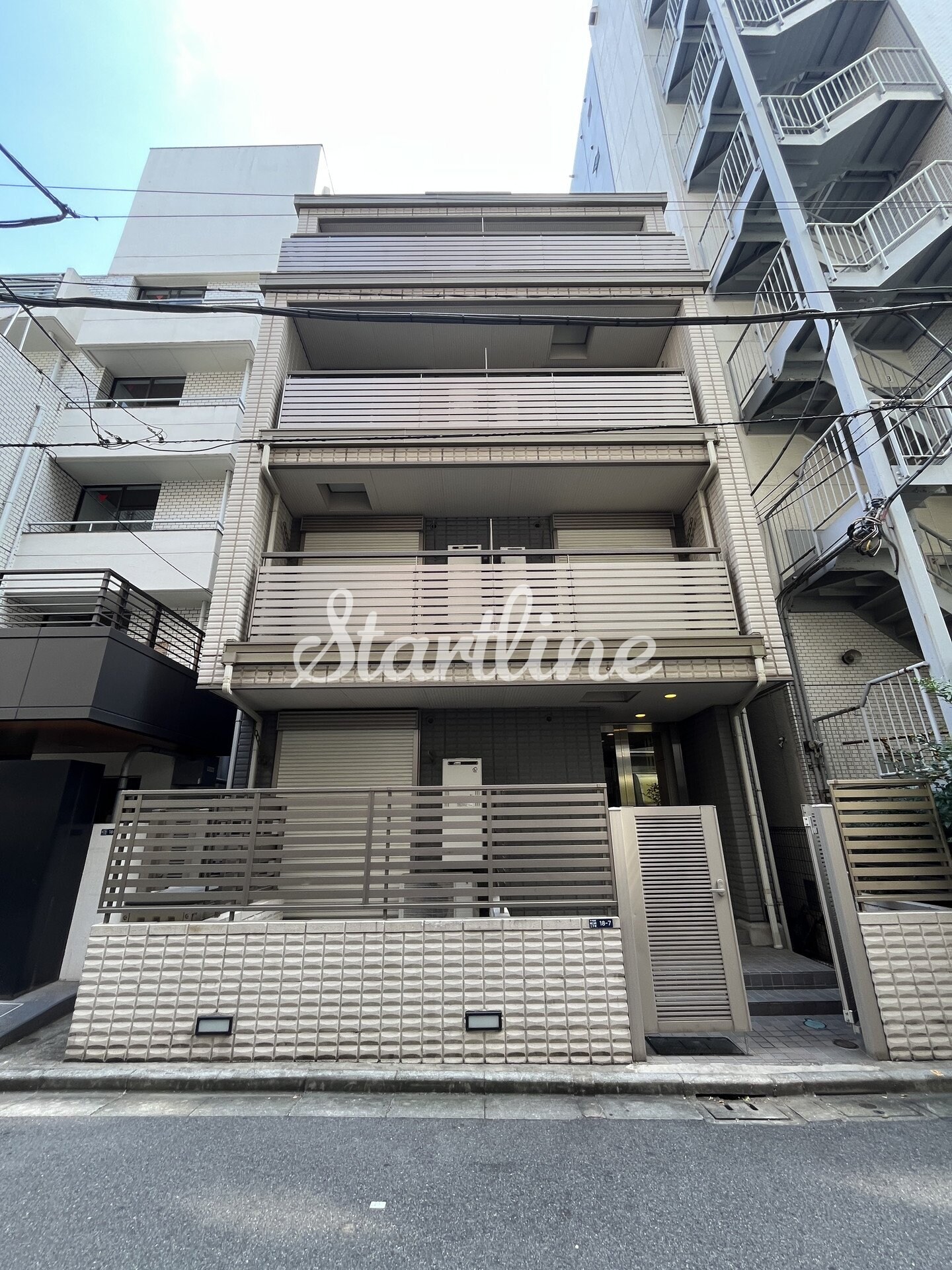 ワイゼアの物件外観写真