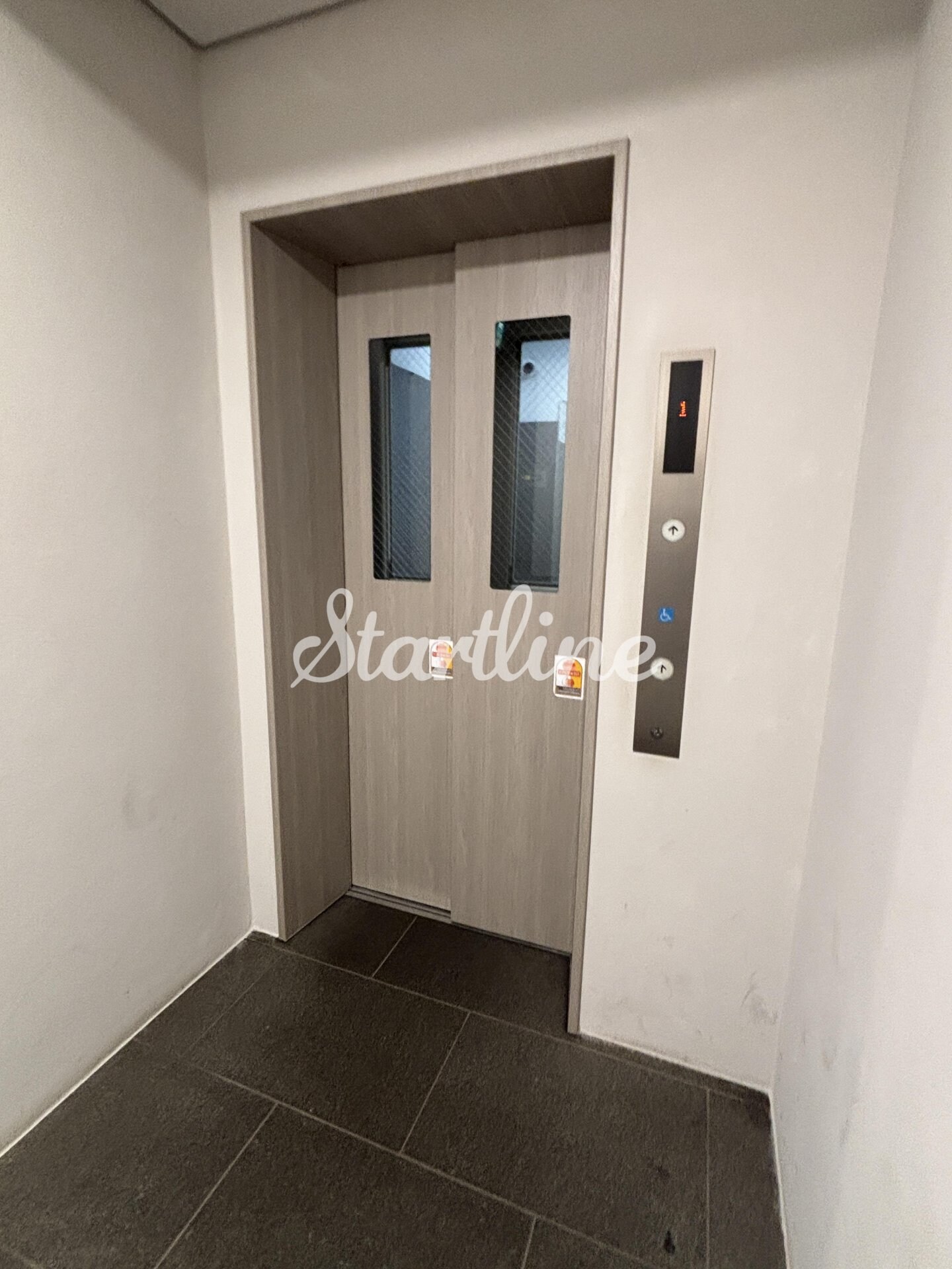 コスモリード新宿余丁町の物件内観写真