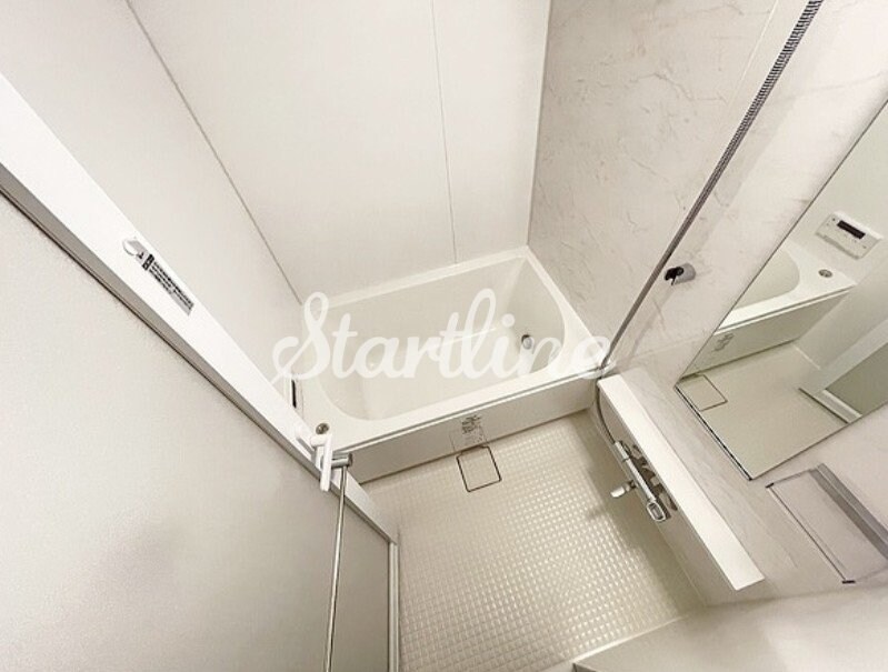 コンフォリア東新宿の物件内観写真