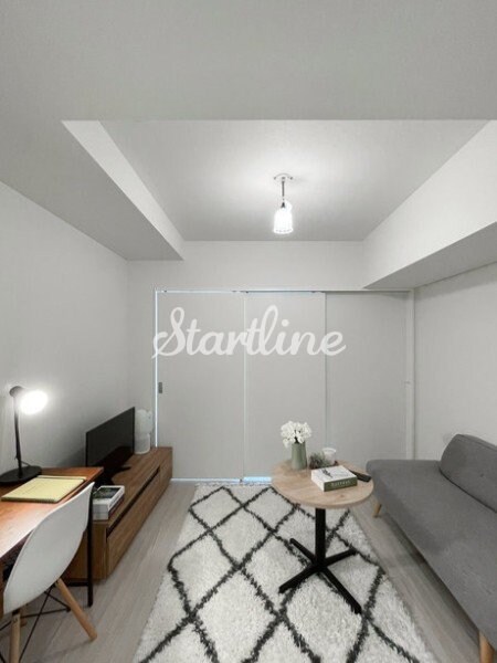 コンフォリア東新宿の物件内観写真