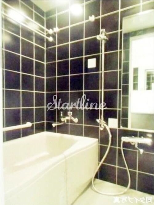 コンフォリア北参道　の物件内観写真