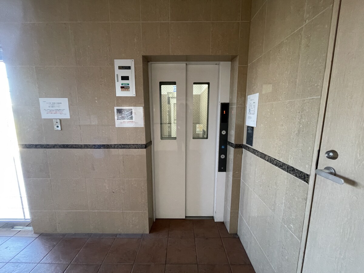 明石駅 バス15分  日向前下車：停歩3分 5階の物件内観写真