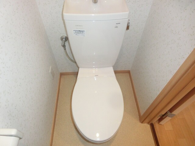 明石駅 バス8分  吉田下車：停歩7分 2階の物件内観写真