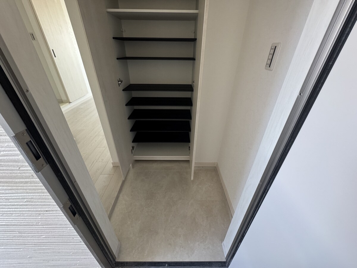 西新町駅 徒歩8分 1階の物件内観写真