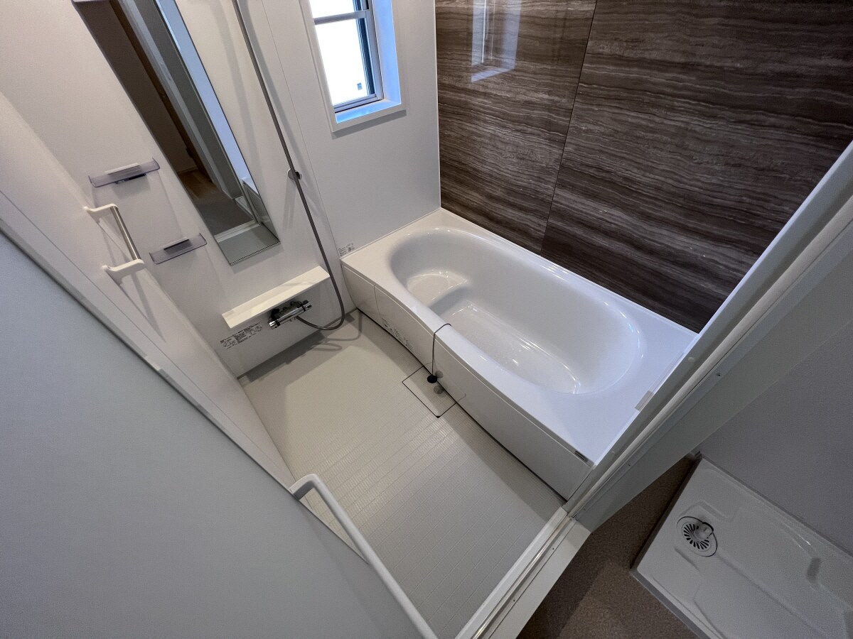 明石駅 バス11分  井出下車：停歩2分 2階の物件内観写真