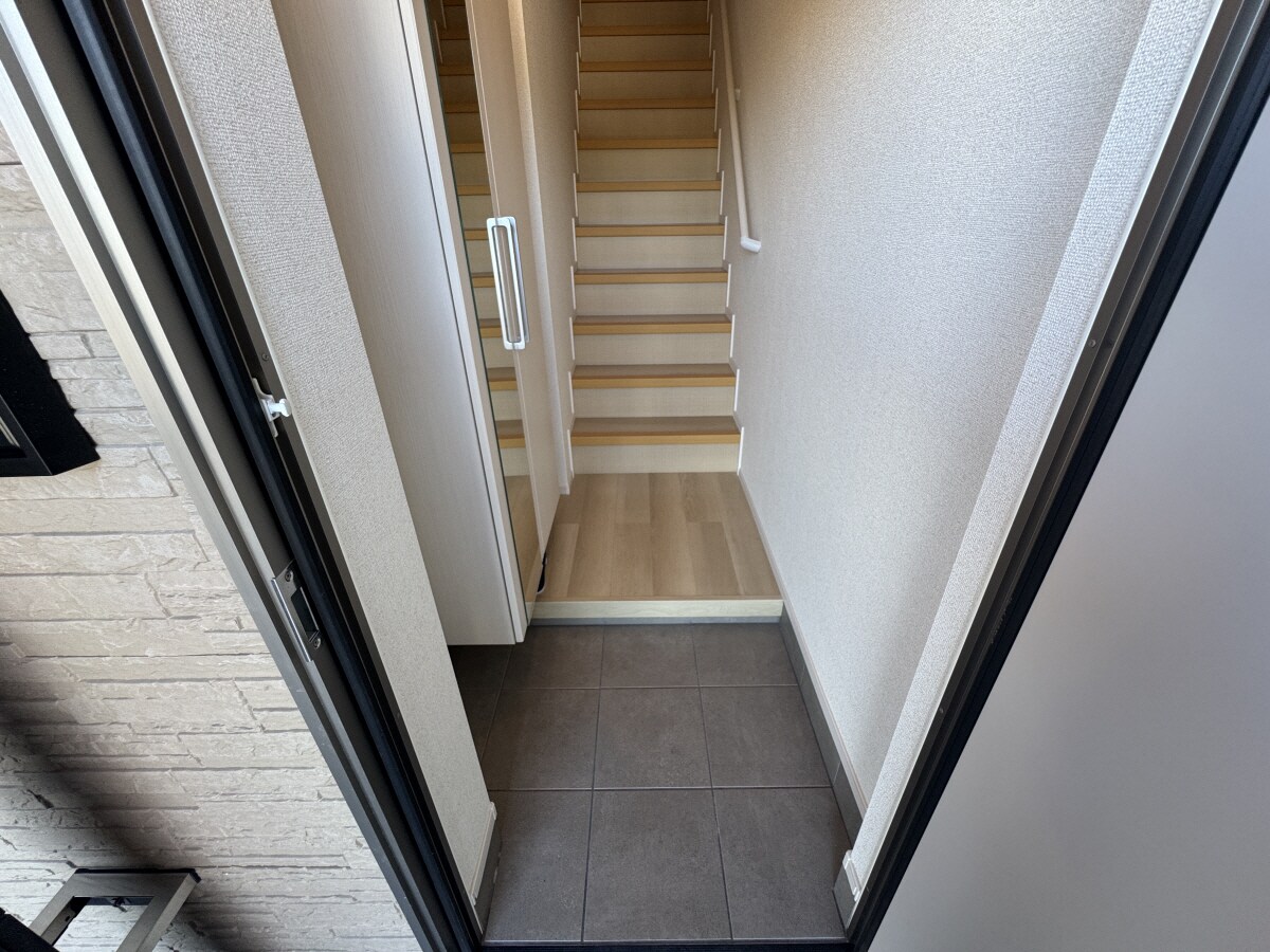 土山駅 バス5分  泥ヶ谷下車：停歩2分 1階の物件内観写真