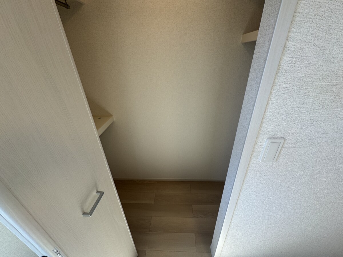 土山駅 バス5分  泥ヶ谷下車：停歩2分 1階の物件内観写真