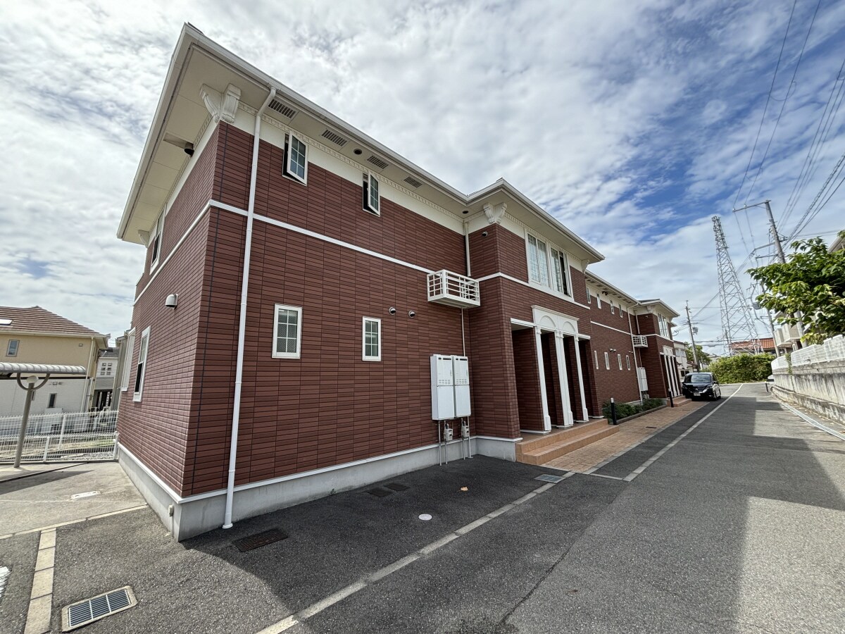 大久保駅 バス5分  金ヶ崎東口下車：停歩6分 1階の物件外観写真