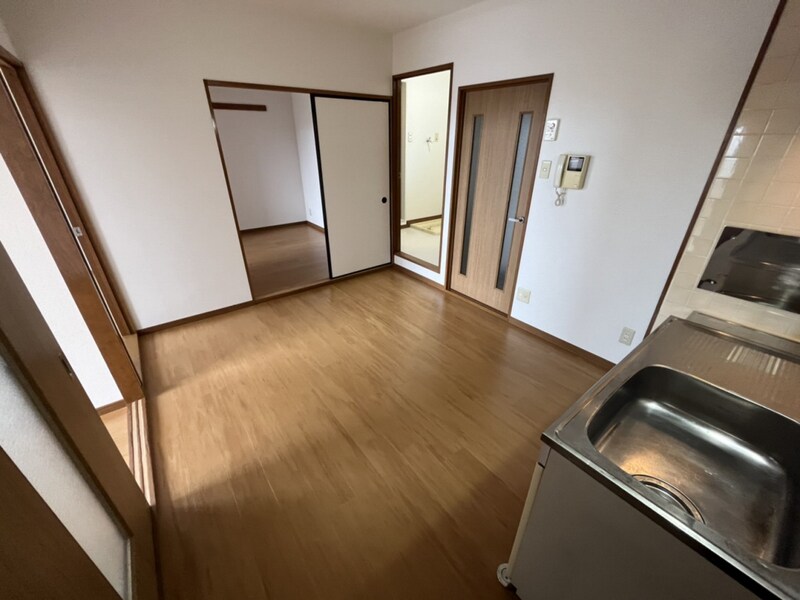 プラザ亀山の物件内観写真