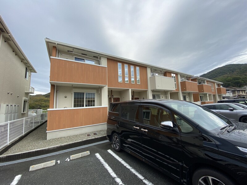 シンシンハウスBの物件外観写真