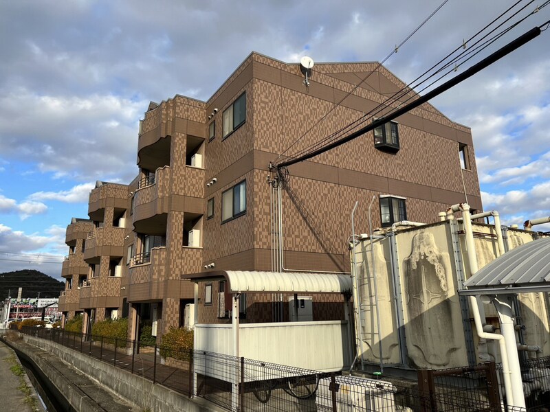 レジデンスコート東山の物件外観写真