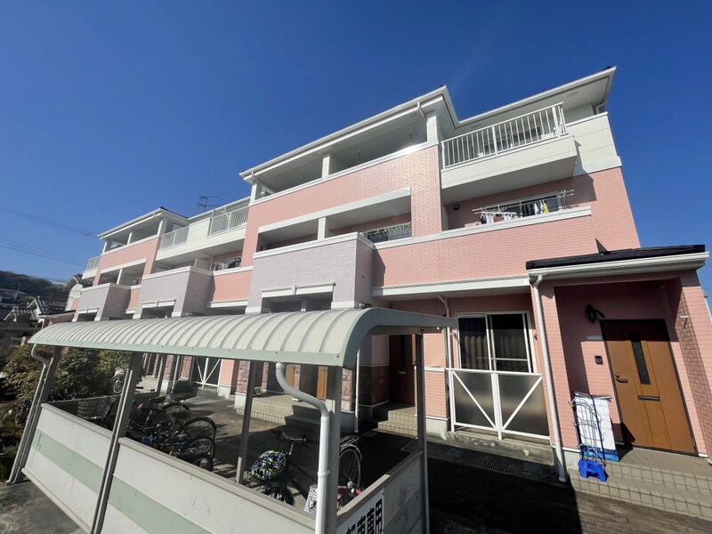 エステ・スールの物件外観写真