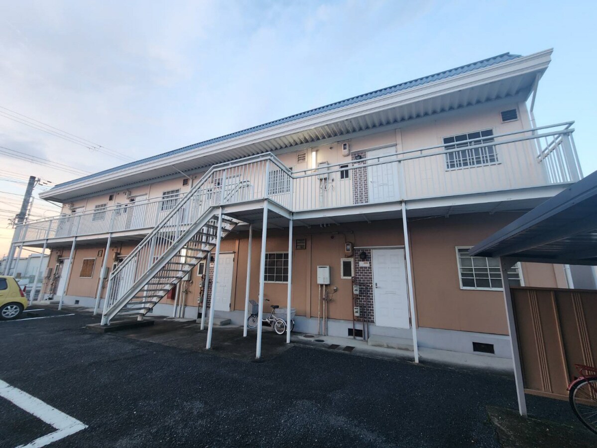 サンシティー北新在家　B棟の物件外観写真