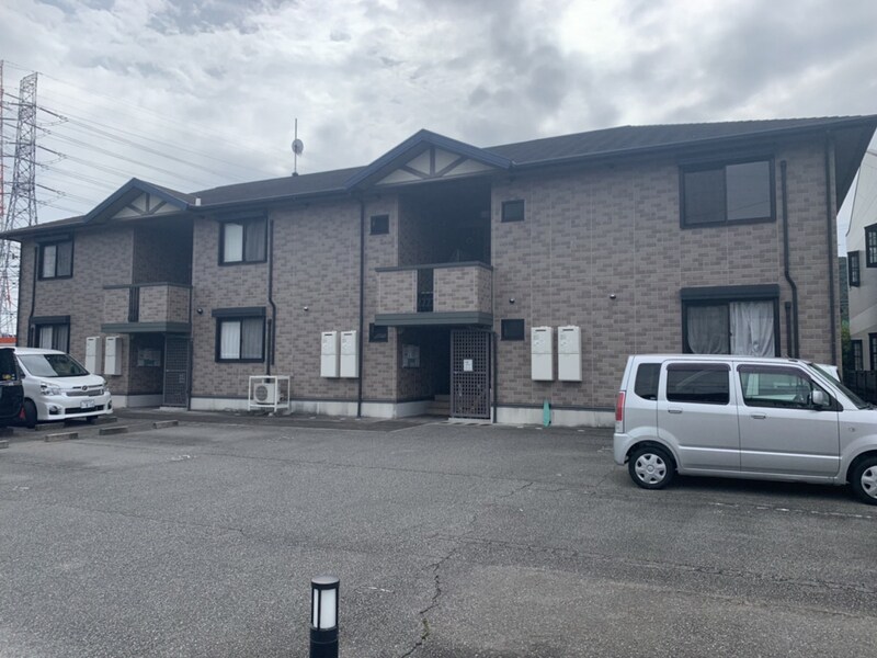 アーヴェニール憩の物件外観写真